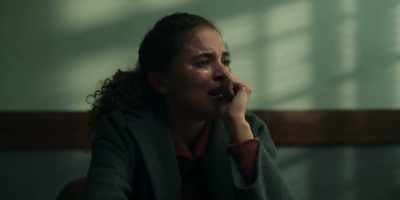 Emma, I need you to answer.
Do you understand? - The Girl Before