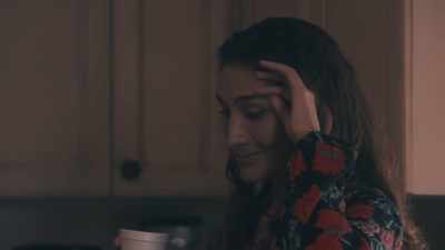 (Emmy laughing)
(upbeat music) - Amor Emanuelle