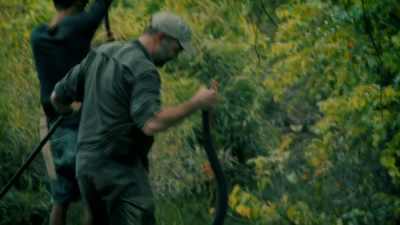 -EMONG?
-YES. - Expedition Mungo
