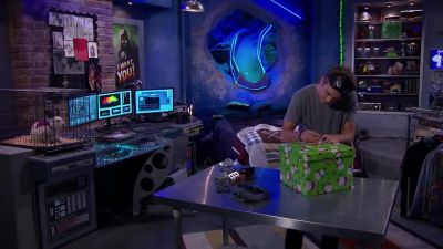 Empty. This'll work. - The Thundermans