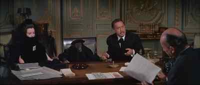- En Anglais, s'il vous plait.
- Pardon, madame. - What a Way to Go!