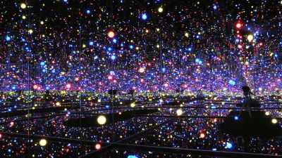 En este momento, hubo otro salto - Blurred Lines: Inside the Art World