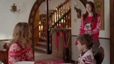 En het versieren van de boom afmaken - Merry Swissmas