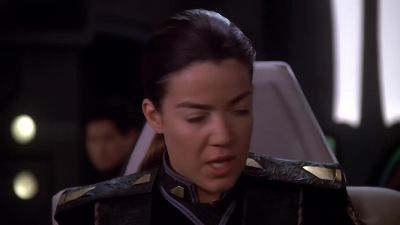 Enemy ships closing in,
trying to surround us. - Babylon 5
