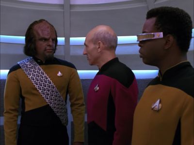 Energy force has left transporter
room three. Security alert! - Star Trek: The Next Generation