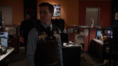 [engine clicking]The last two were less
than a minute apart. - NCIS