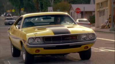 (engine purring) - NCIS