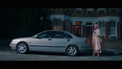 [engine revs]
- Thanks. - We Are Lady Parts