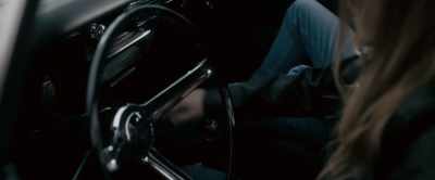 (engine rumbles) - Lady Driver