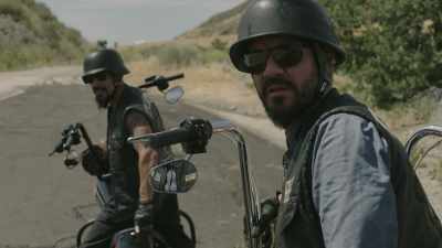 (engine rumbling) - Mayans M.C.