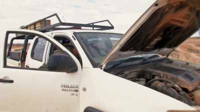 (ENGINE STARTING)
Yep, no worries! - Outback Opal Hunters