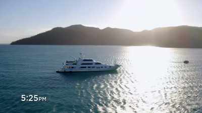 Engineers, engineers, is it
possible to help in the laundry? - Below Deck Down Under