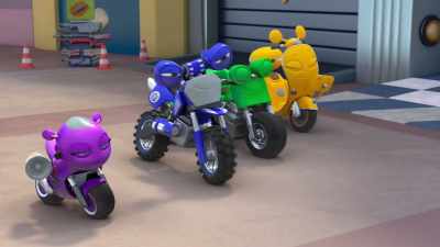 (engines revving) - Ricky Zoom