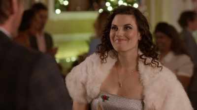 -Enjoying the party?
-I am. - The Secret Gift of Christmas