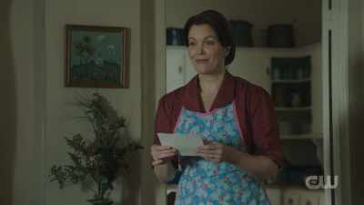 - Enough, you two.
It's from your daddy. - The Waltons' Homecoming