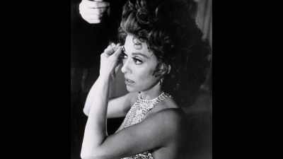 Então escrevi uma personagem
chamada Googie Gomez. - Rita Moreno: Just a Girl Who Decided to Go for It