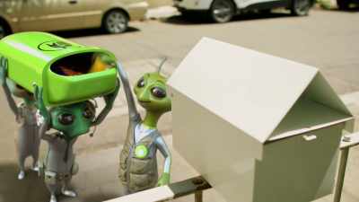 [enthusiastic babbling] - Alien TV