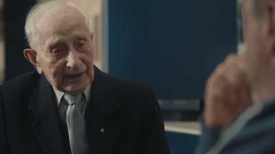 Entonces me mira y me dice: - The Tattooist’s Son: Journey to Auschwitz