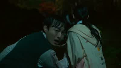 엄마… 야, 왔다  야, 빨리 와, 빨리! - All of Us Are Dead