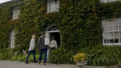 Er, Alice, this is Sian. - The Cuckoo