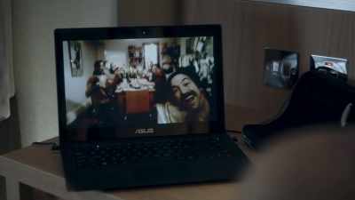 - Er...
ALL: Hi! - Killing Eve