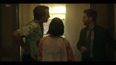 Er, Paulo was passing,
so he's just popped in. - Dark Heart
