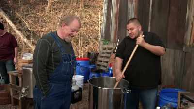[erasmo]
 if I win, it would definitel
 be some good bragging rights - Moonshiners: Master Distiller