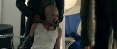 Eric, where are you?
- I take my bag. - Carbone