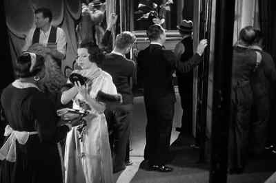 Eric. Eric, come here. - Murder at the Vanities