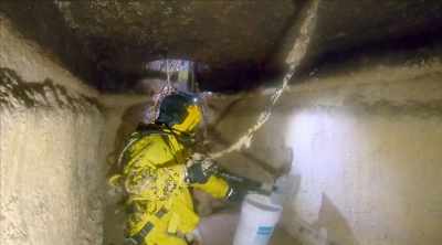 [Eric]
So we have a restaurant here, - Sewer Divers