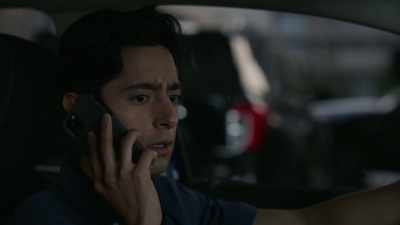 - Erica?
- I'll be right there, Dad. - Alaska Daily