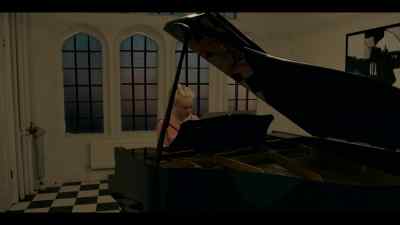 ERIK:
Come on. - Hanna