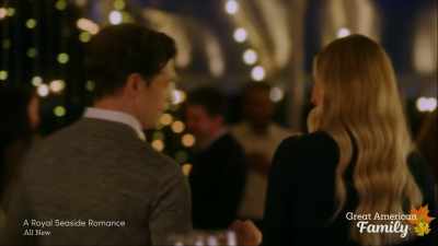 Erin, îmi faci onoarea
de a dansa cu mine? - A Royal Seaside Romance
