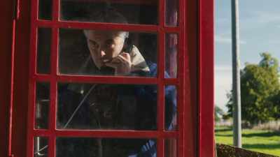 - Erm...
- CHRIS TARRANT: Emmerdale. Hollyoaks. - Quiz