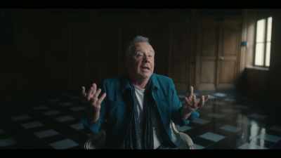 Erm, I'd better sing something, - Simple Minds: Everything is Possible