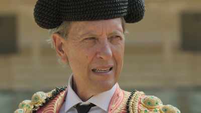 Erm, if you're not brought up - Write Around the World with Richard E Grant