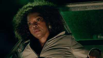 Ernest gone, they'll go.
I'm alone now. - Queen Sugar