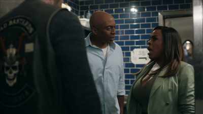 Ernestine, what the hell are you
doing in these people's kitchen? - The Rookie: Feds