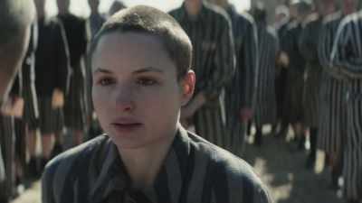 Es que hay un agujero - The Tattooist’s Son: Journey to Auschwitz