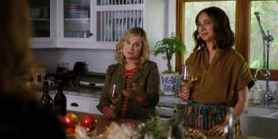 - Especially you, Catherine.
- You know, life's a juggle, so... - Wine Country