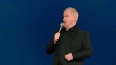 "Estão em todo o lado." - Jim Gaffigan: Dark Pale