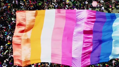 Este é um convite para o Pride
como nunca o viu. - Pride From Above