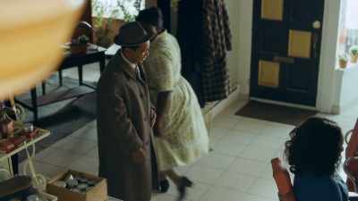 [estelle laughs] - Robin Roberts Presents: Mahalia