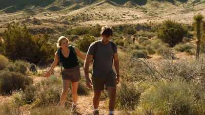 - Estoy pensando. Bueno, ¿no crees que - Couples Retreat Murder