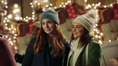 Eu tinha 22 anos,
vim com umas amigas - 'Tis the Season to be Merry
