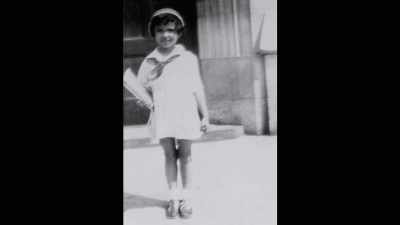 Eu tinha que ter muito cuidado
em certas ruas, - Rita Moreno: Just a Girl Who Decided to Go for It