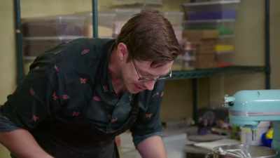 - [Eugene] Yeah.
- And how it's going to
just rip apart my cake - No Recipe Road Trip With the Try Guys