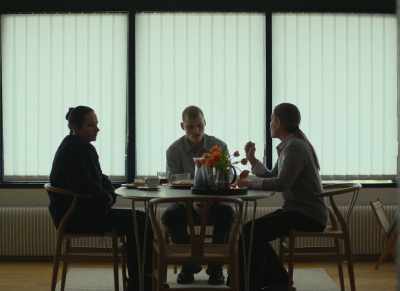 - Eva helps me.
- Really? - Sons