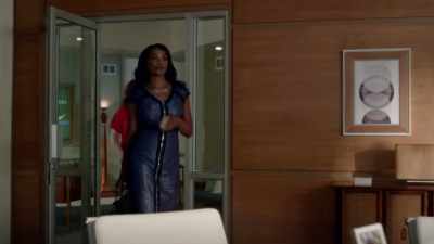 (Eva) 'Ida. She's in a meeting.' - Famous in Love