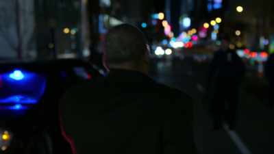 Evacuate everything in a two-block radius.
And get ESU here. - Marvel's The Defenders